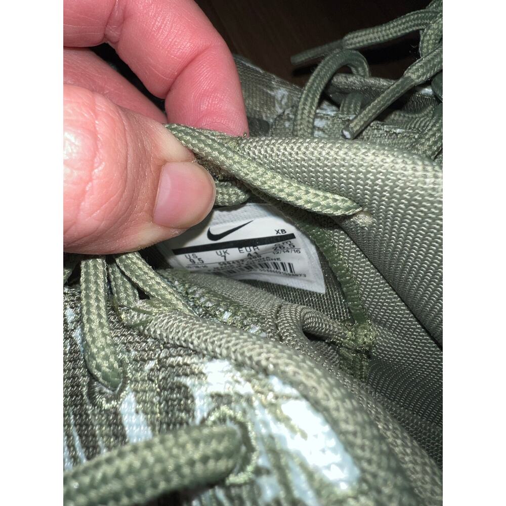 NWOT  Nike Green Palm Tree Sneakers – Size 9.5 - Picture 3 of 3